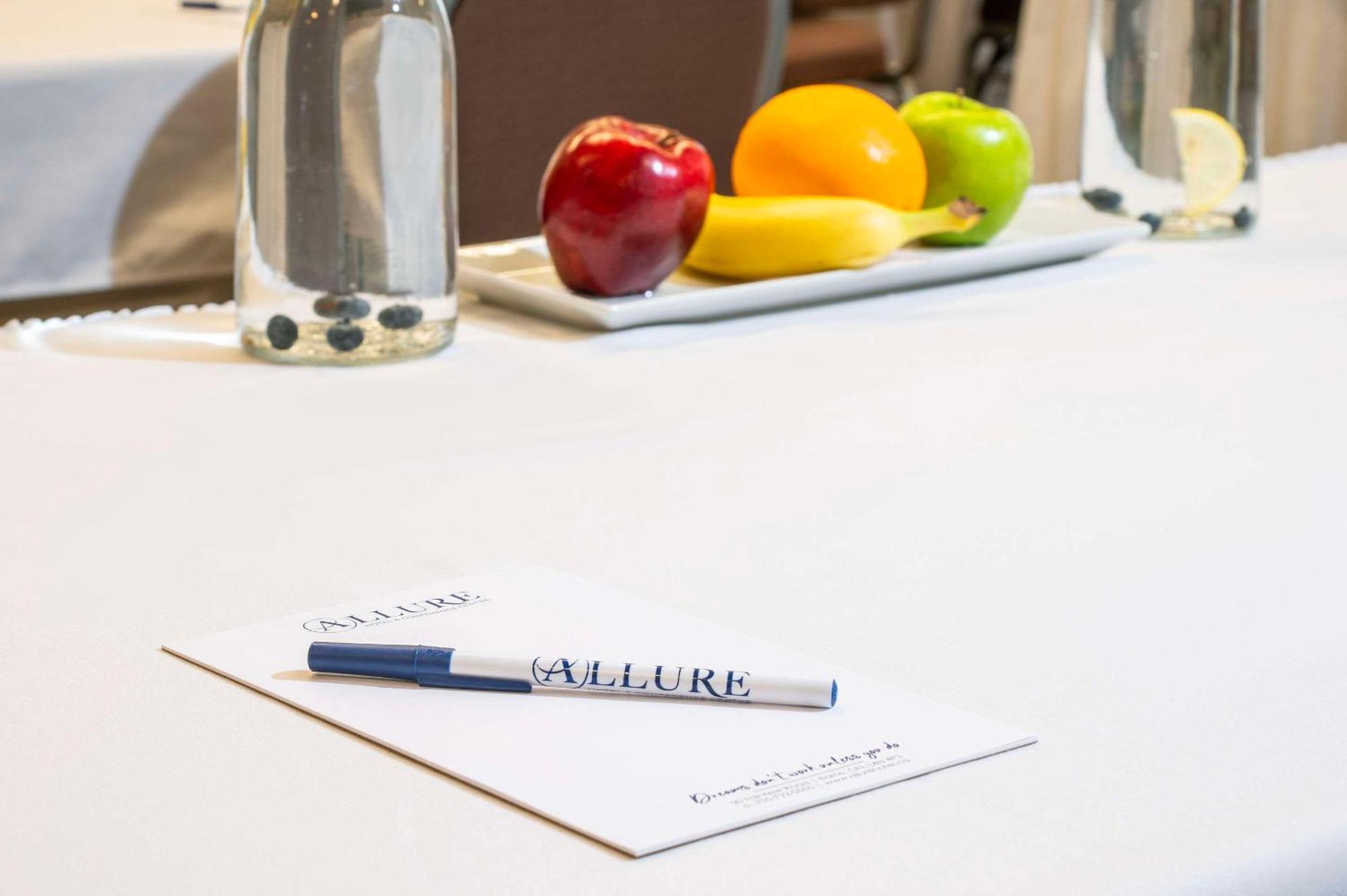 Allure Hotel & Conference Centre, Ascend Hotel Collection Barrie Zewnętrze zdjęcie